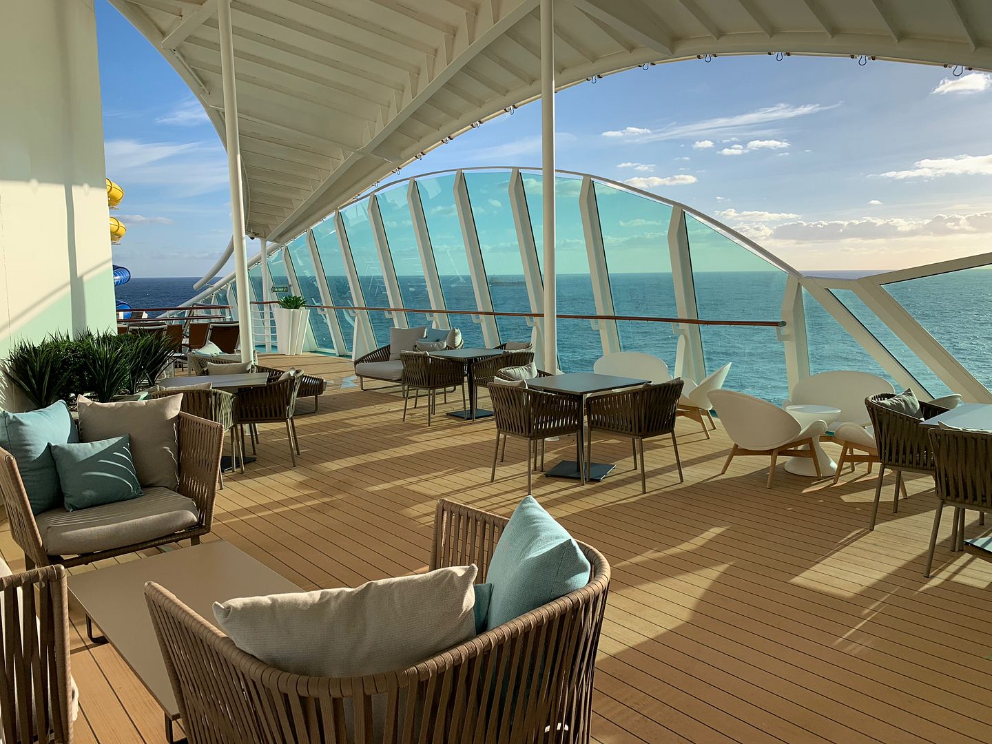 Suite Lounge Independence of the seas Royal Caribbean International